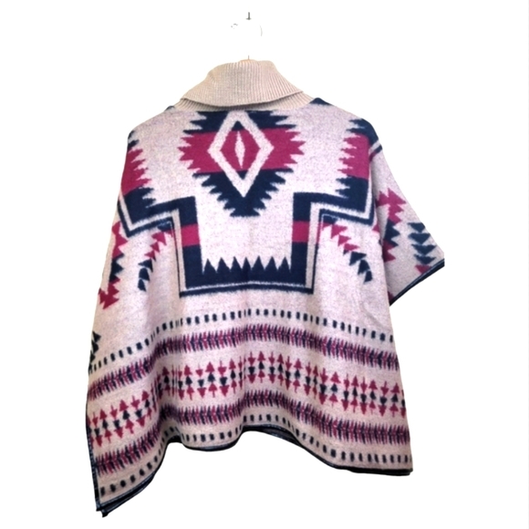 Lucky Brand Aztec Print Turtleneck Poncho/Sweater/Cape - Picture 6 of 8